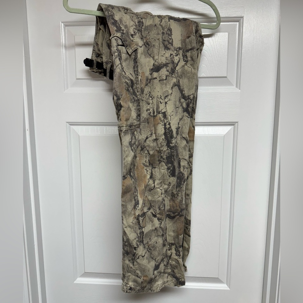 Size 34 natural gear camo pants